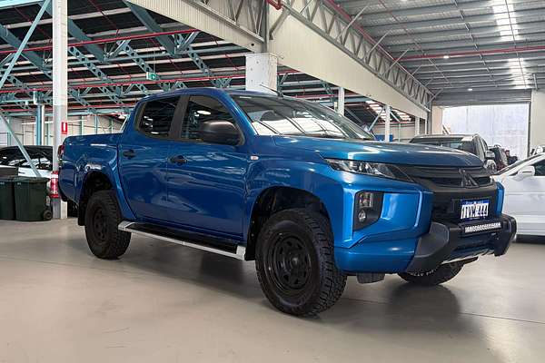 2019 Mitsubishi Triton GLX+ MR 4X4