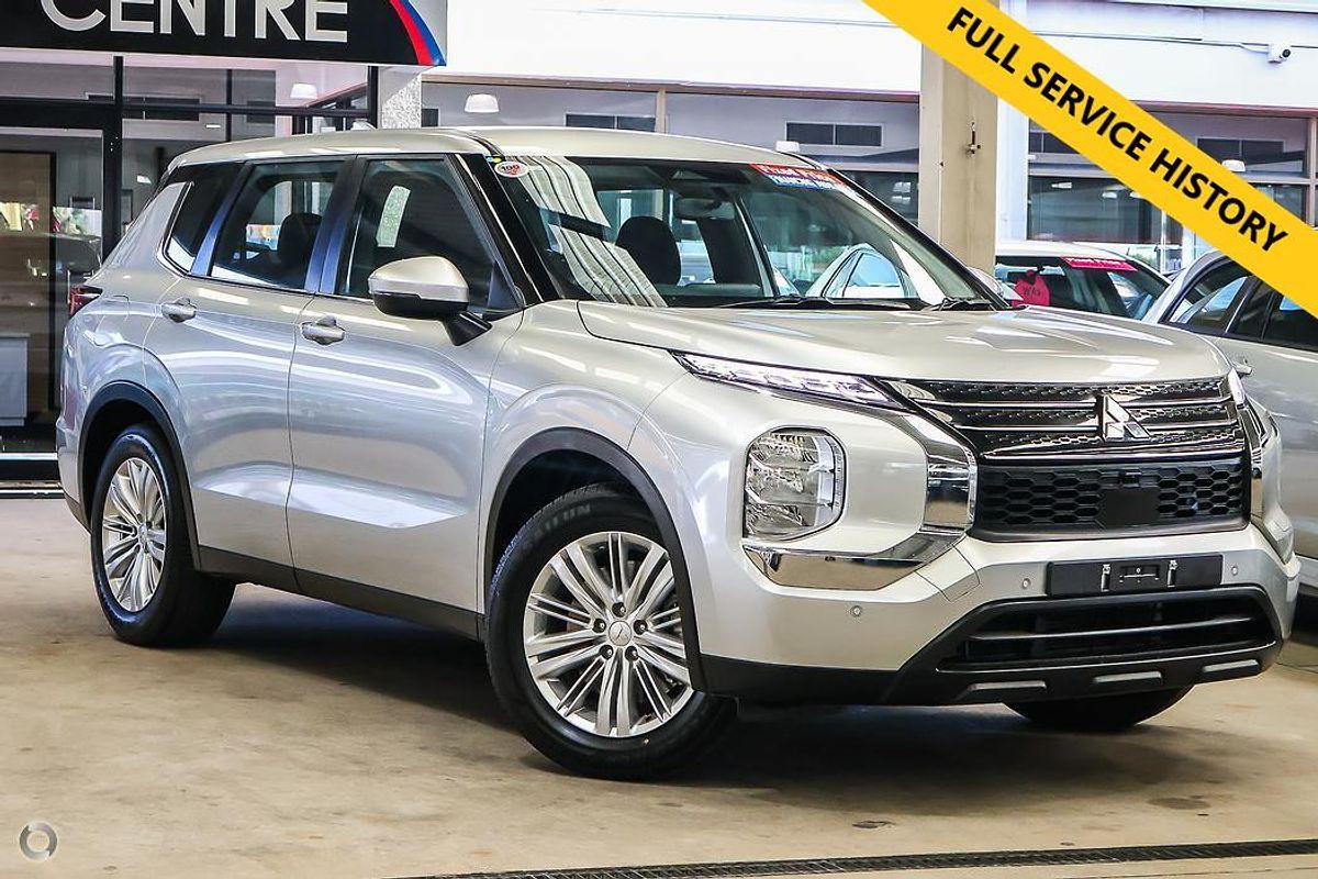 2024 Mitsubishi Outlander ES ZM