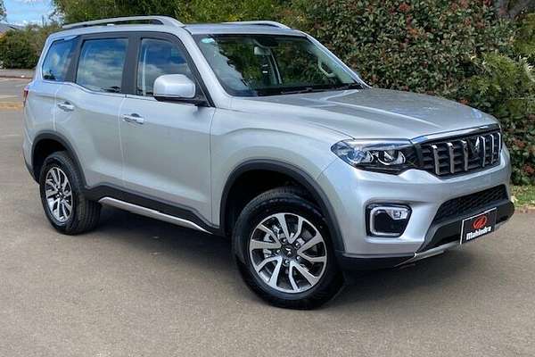 2023 Mahindra Scorpio Z8