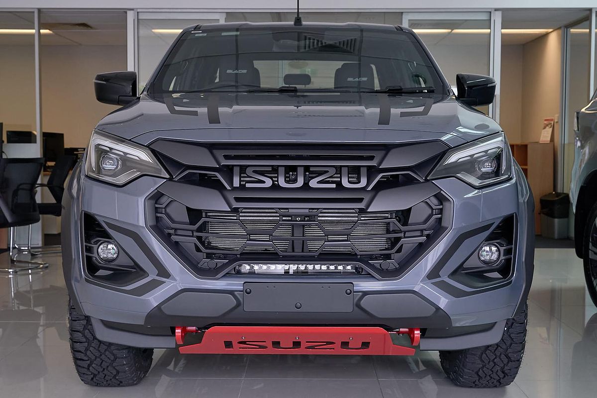2025 Isuzu D-MAX BLADE 4X4