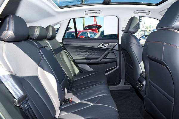 2025 MG HS Essence AS33 thumb-7