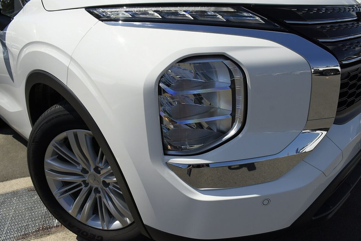 2024 Mitsubishi Outlander ES ZM