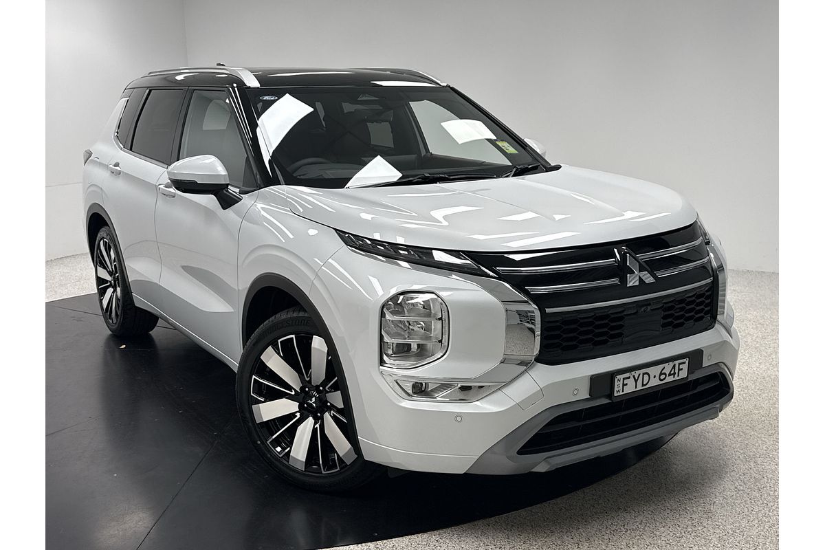 2025 Mitsubishi Outlander Exceed Tourer ZM