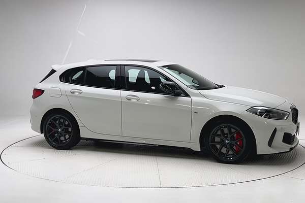 2023 BMW 1 Series M135i xDrive F40 thumb-3