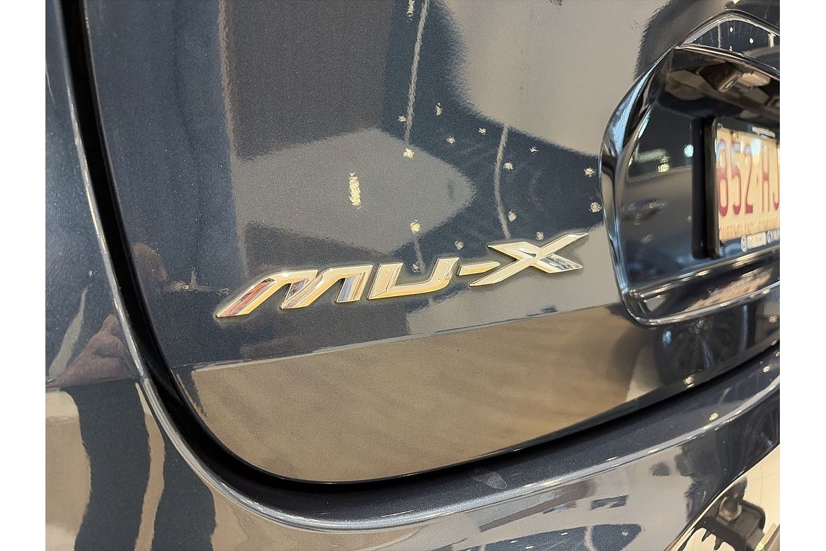 2023 Isuzu MU-X LS-T