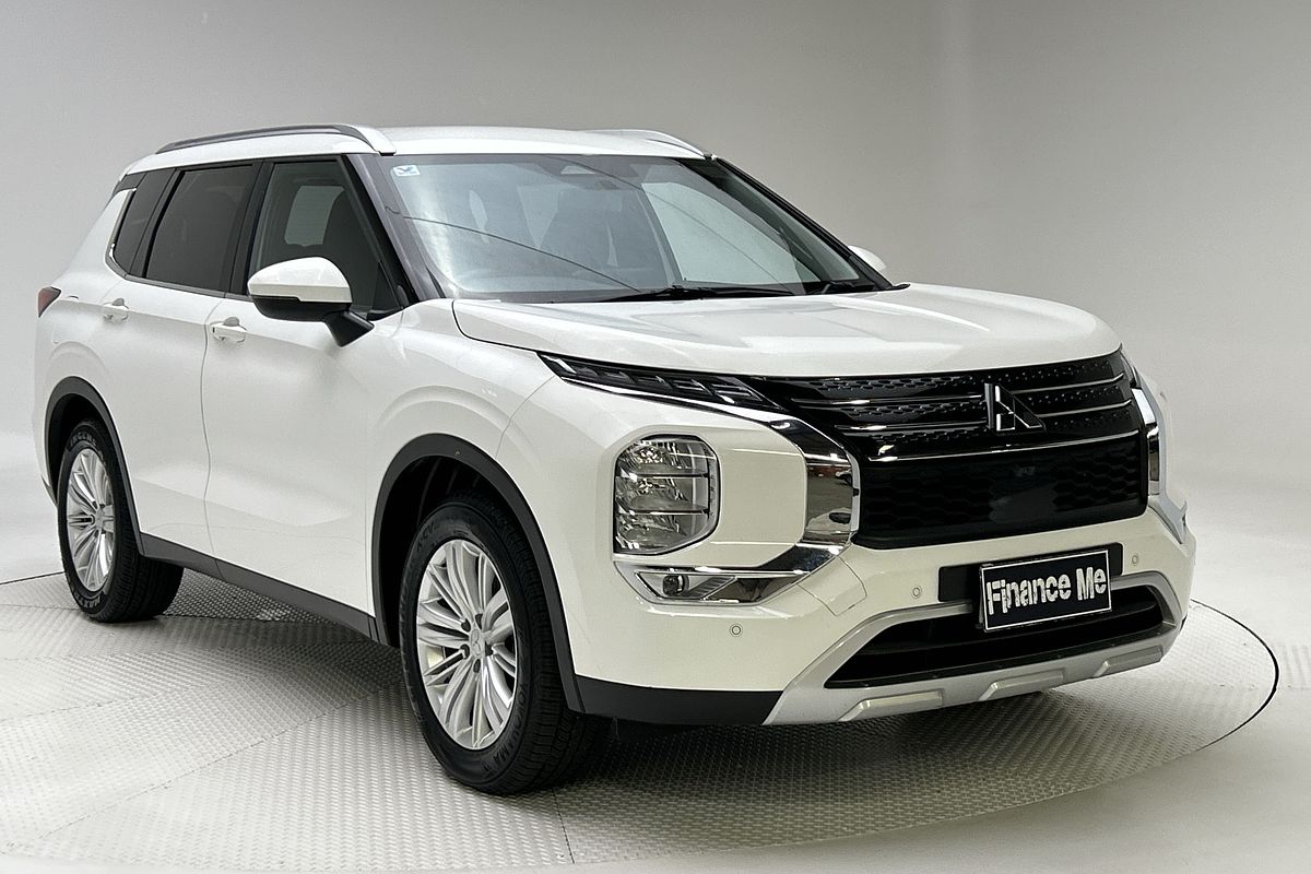 2024 Mitsubishi Outlander LS ZM