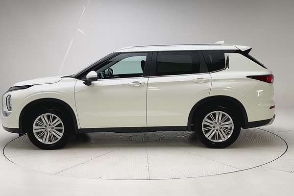 2024 Mitsubishi Outlander LS ZM thumb-4