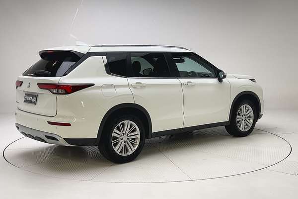 2024 Mitsubishi Outlander LS ZM thumb-7