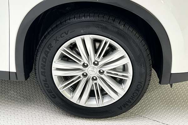 2024 Mitsubishi Outlander LS ZM thumb-9