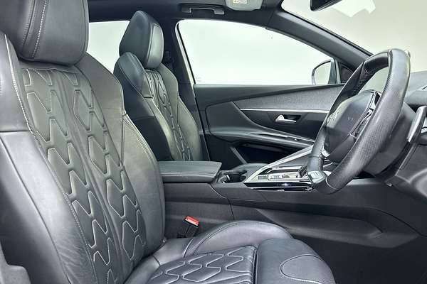 2018 Peugeot 3008 GT P84 thumb-12