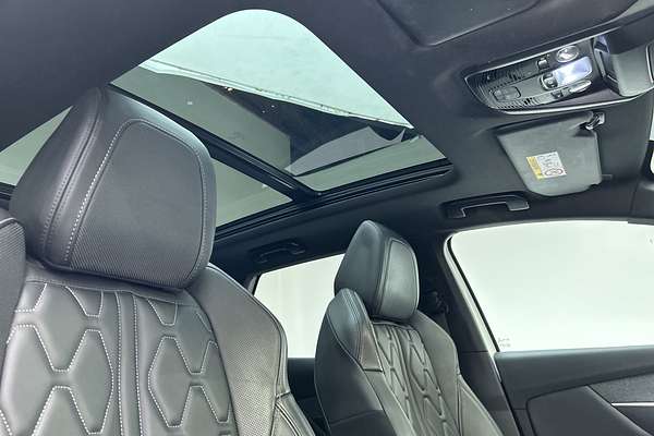 2018 Peugeot 3008 GT P84 thumb-14