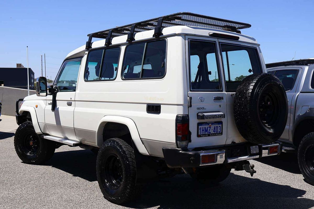 2009 Toyota Landcruiser GXL Troopcarrier VDJ78R