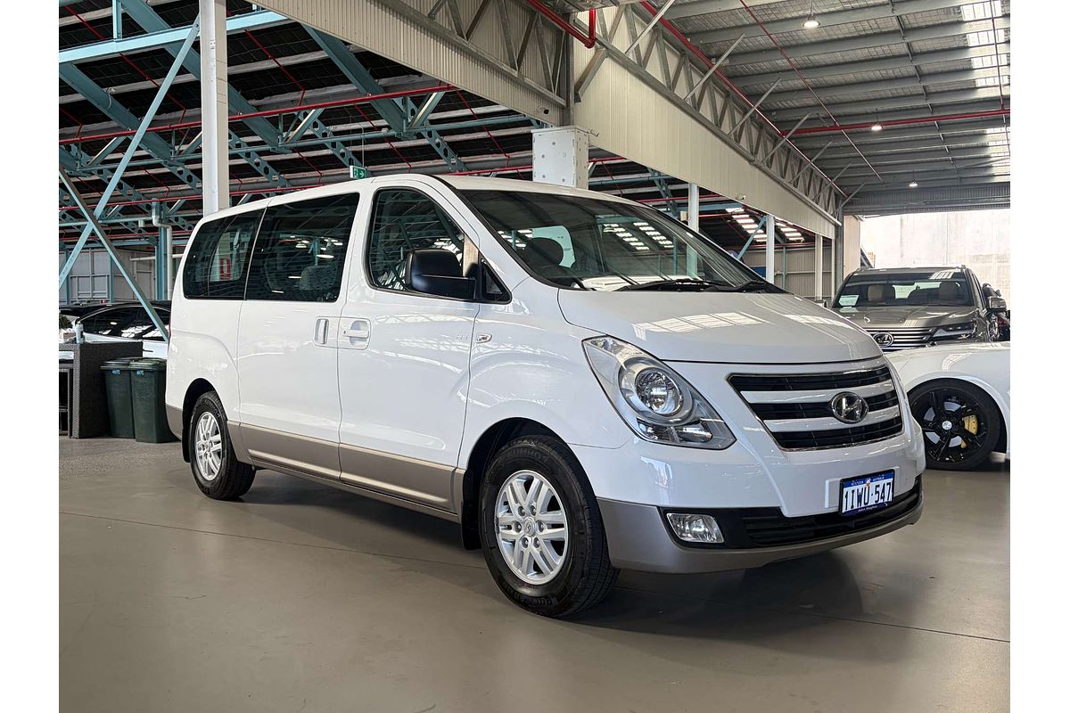 2016 Hyundai iMax TQ3-W Series II