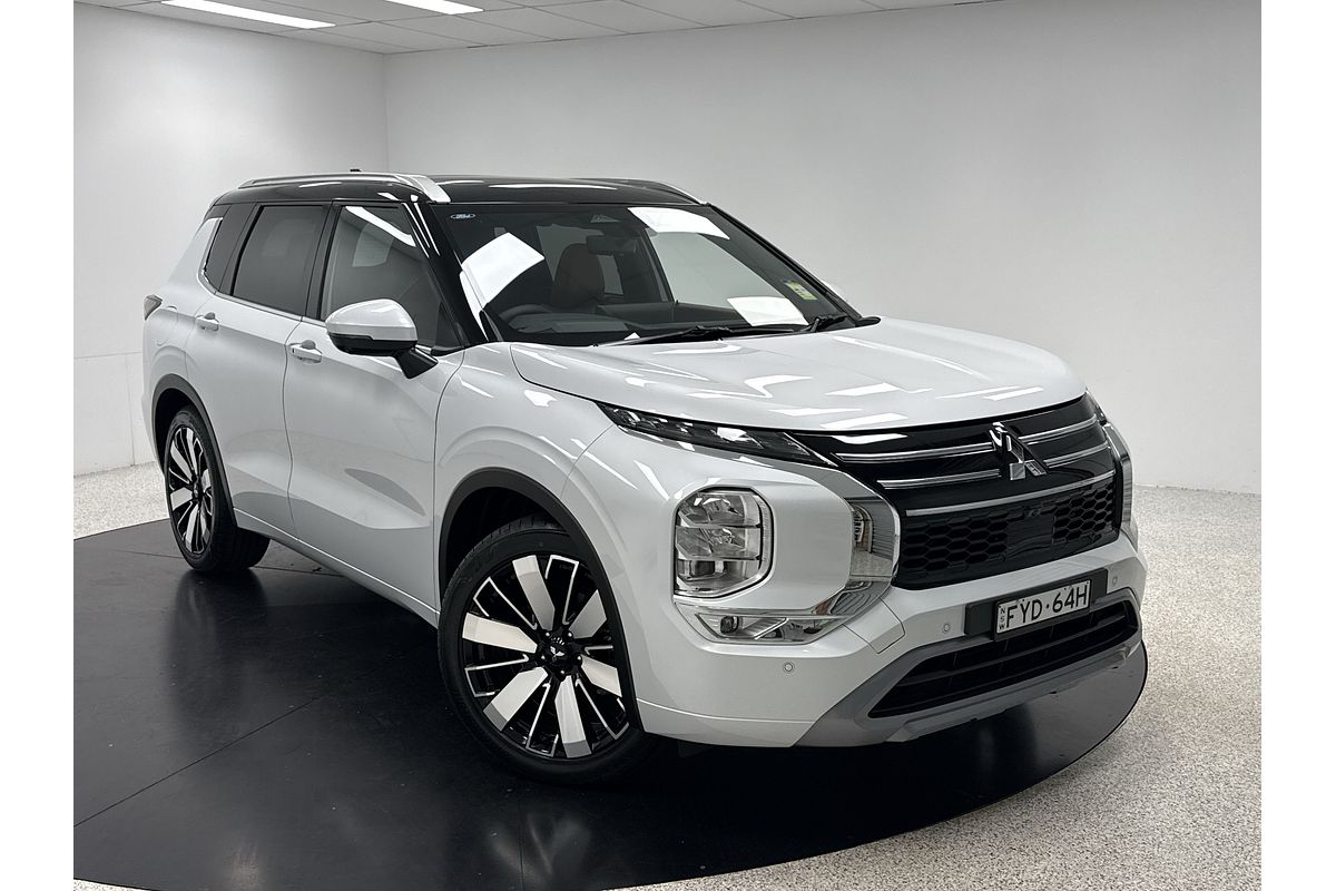 2025 Mitsubishi Outlander Exceed Tourer ZM