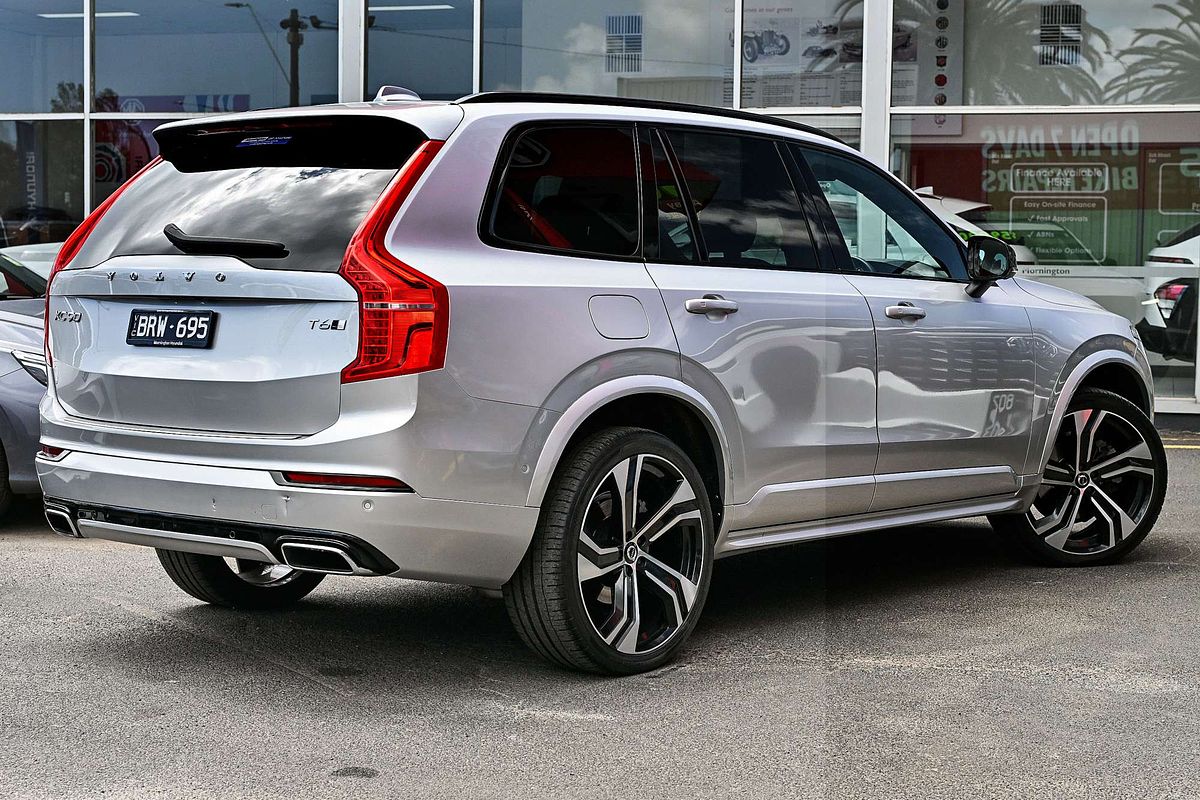 2021 Volvo XC90 T6 R-Design