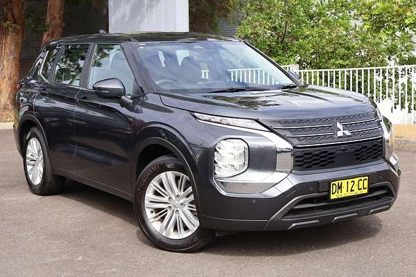 2024 Mitsubishi Outlander ES ZM