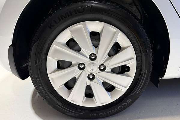 2017 Kia Rio S YB thumb-9