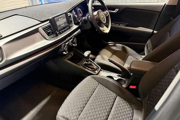 2017 Kia Rio S YB thumb-20