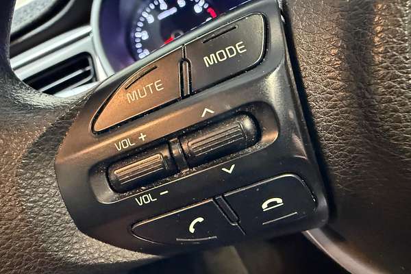 2017 Kia Rio S YB thumb-26