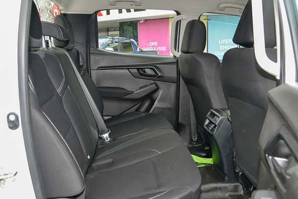 2021 Isuzu D-MAX SX 4X4 thumb-8