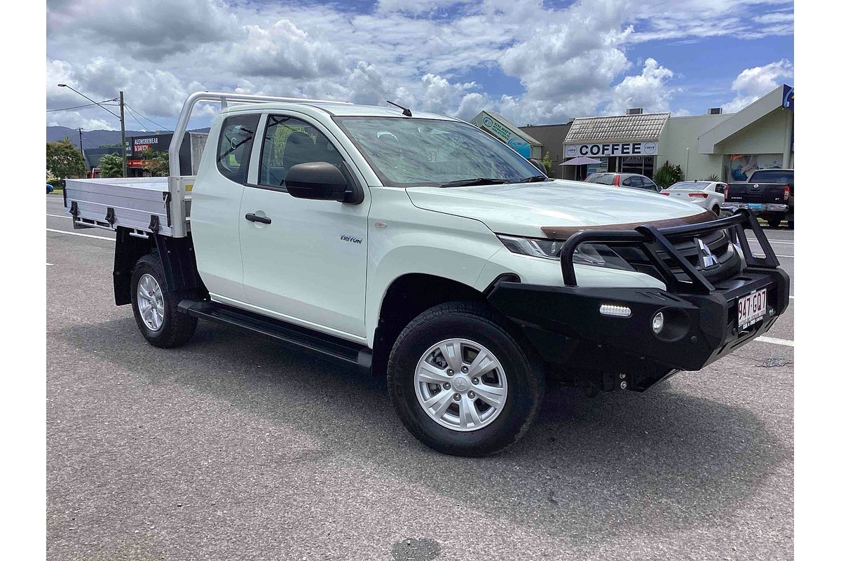 2023 Mitsubishi Triton GLX MR 4X4