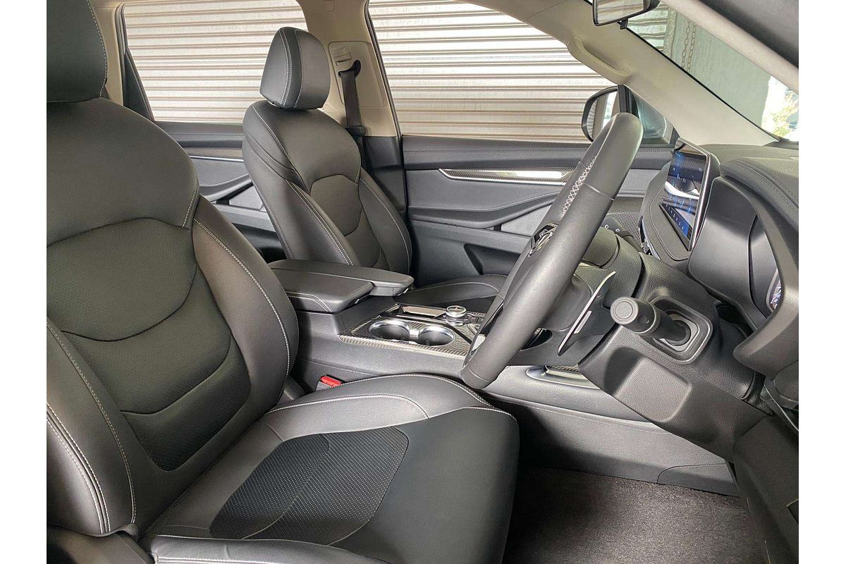 D90 SV9A EXECUTIVE (4WD) 2.0L T4 TURBO MPFI 6 SP AUTOMATIC 4D WAGON 