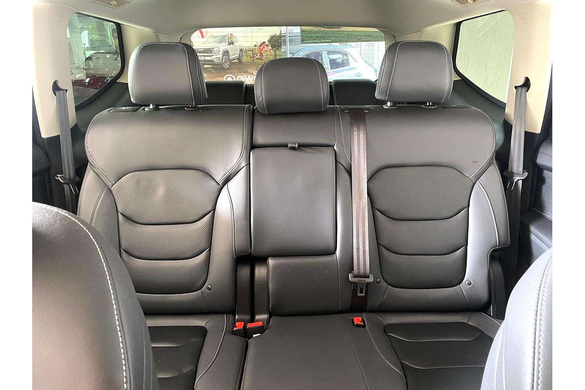 D90 SV9A EXECUTIVE (4WD) 2.0L T4 TURBO MPFI 6 SP AUTOMATIC 4D WAGON 