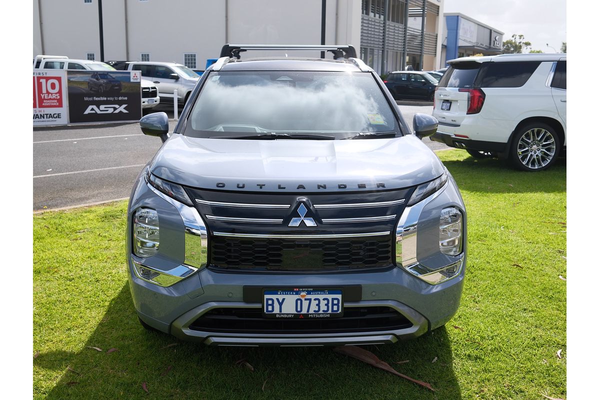 2025 Mitsubishi Outlander Exceed Tourer ZM