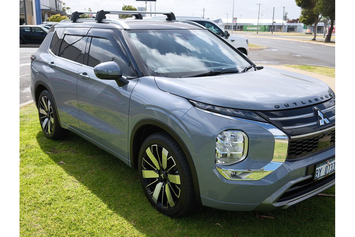 2025 Mitsubishi Outlander Exceed Tourer ZM