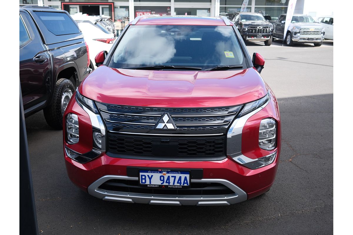 2024 Mitsubishi Outlander Exceed ZM