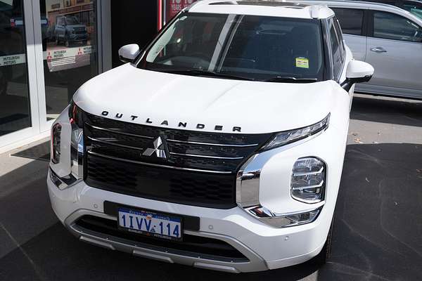 2024 Mitsubishi Outlander PHEV Exceed ZM