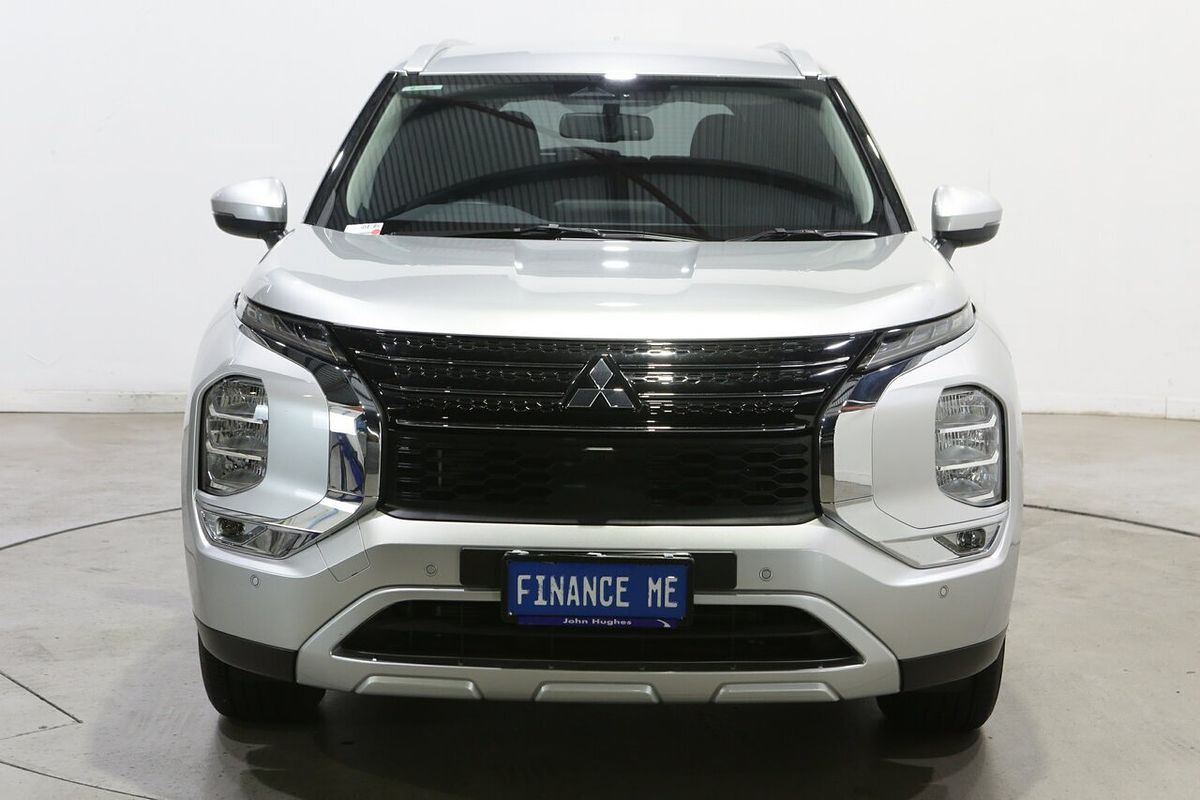 2025 Mitsubishi Outlander LS ZM