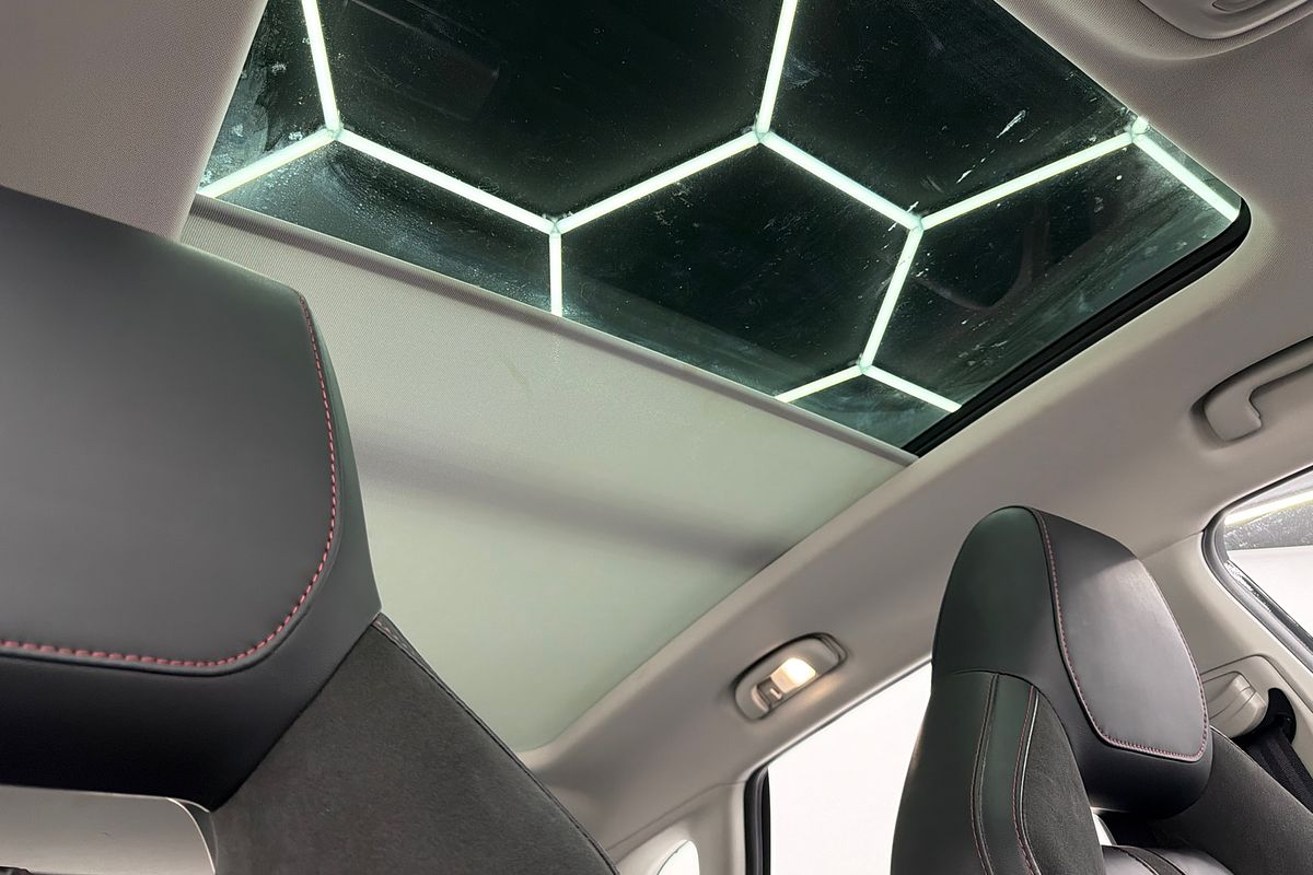 2022 MG HS Essence SAS23