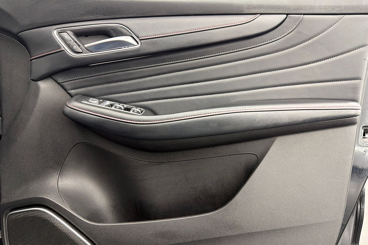 2022 MG HS Essence SAS23