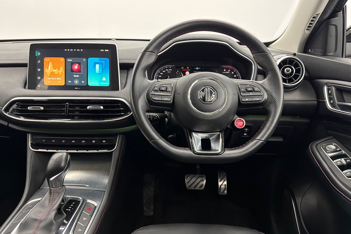 2022 MG HS Essence SAS23