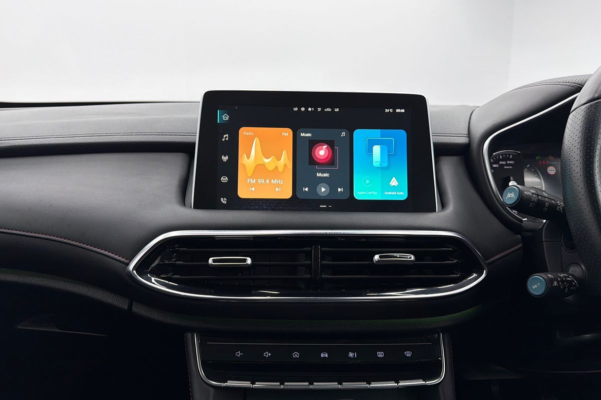 2022 MG HS Essence SAS23