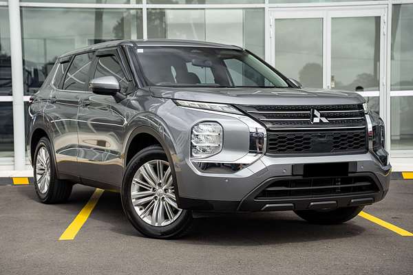 2023 Mitsubishi Outlander ES ZM