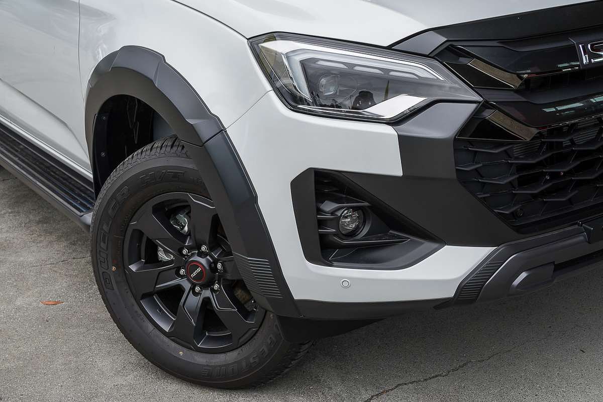 2025 Isuzu D-MAX X-TERRAIN 4X4