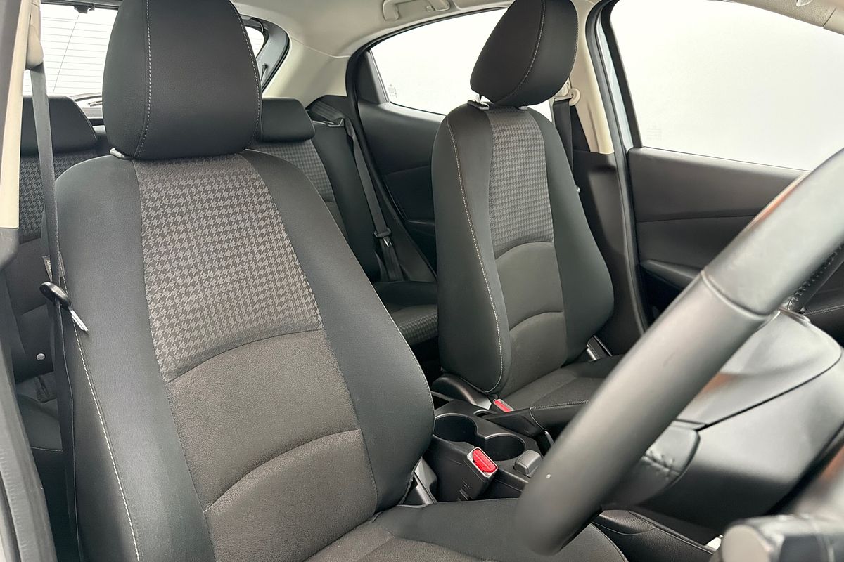 2017 Mazda 2 Maxx DJ Series