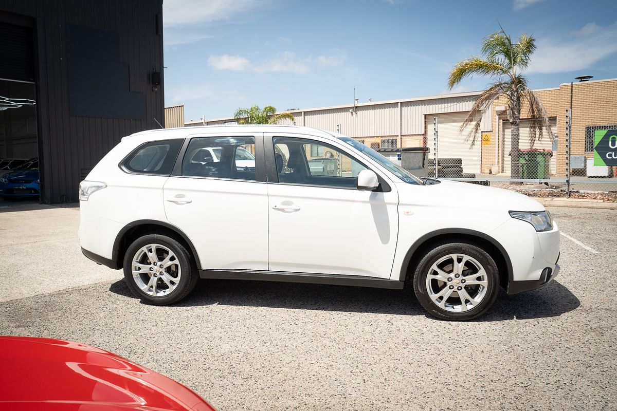 2015 Mitsubishi Outlander ES ZJ