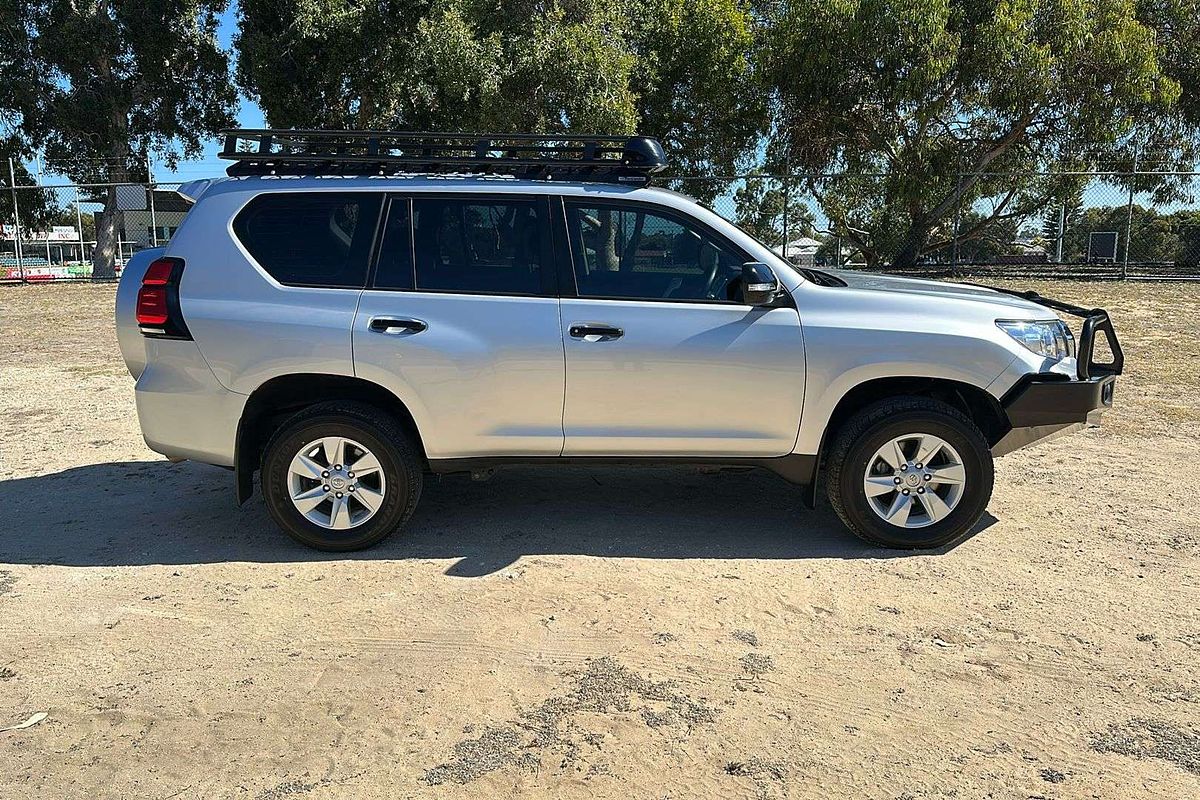 2022 Toyota Landcruiser Prado GX GDJ150R