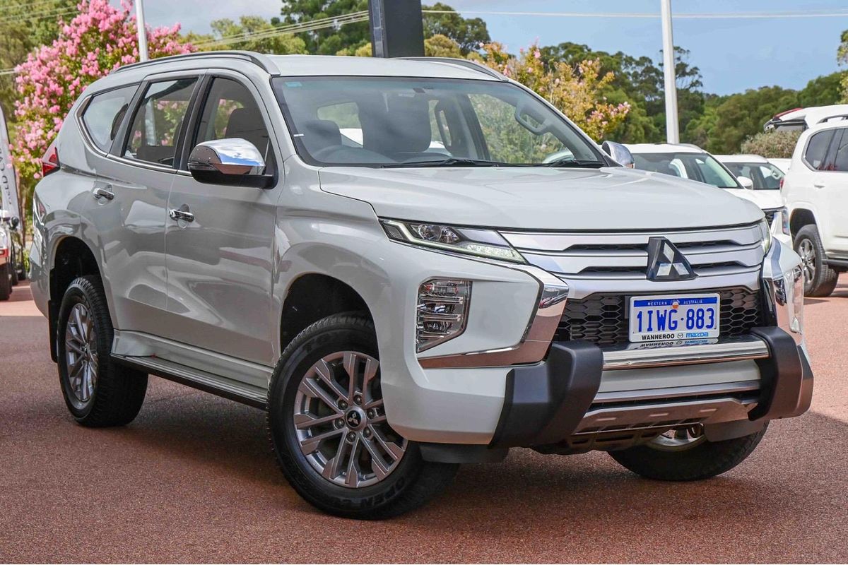 2021 Mitsubishi Pajero Sport GLX QF