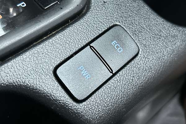 2022 Toyota Hilux SR GUN126R 4X4 thumb-15