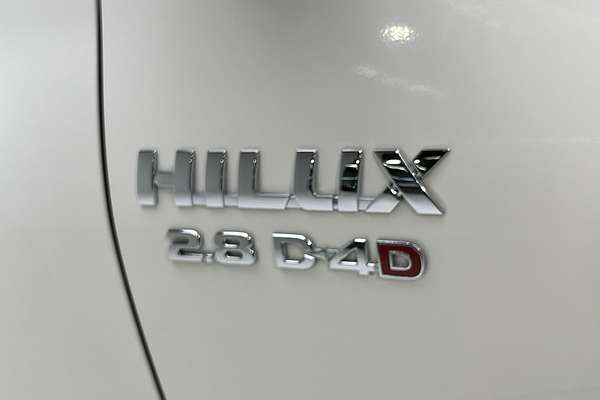 2022 Toyota Hilux SR GUN126R 4X4 thumb-21