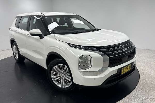 2022 Mitsubishi Outlander ES ZM