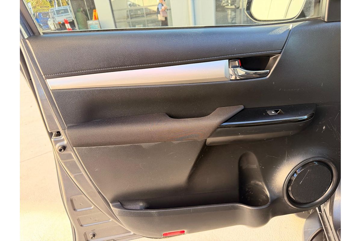 2020 Toyota Hilux SR5 GUN126R 4X4