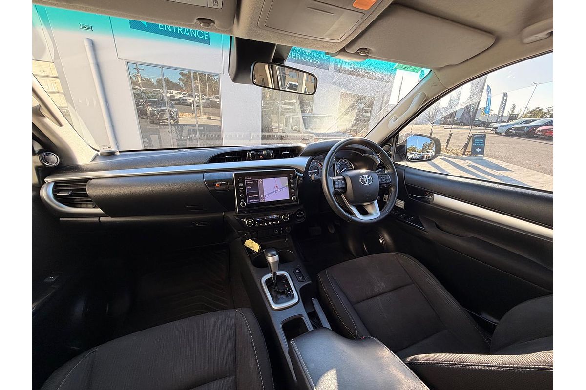 2020 Toyota Hilux SR5 GUN126R 4X4