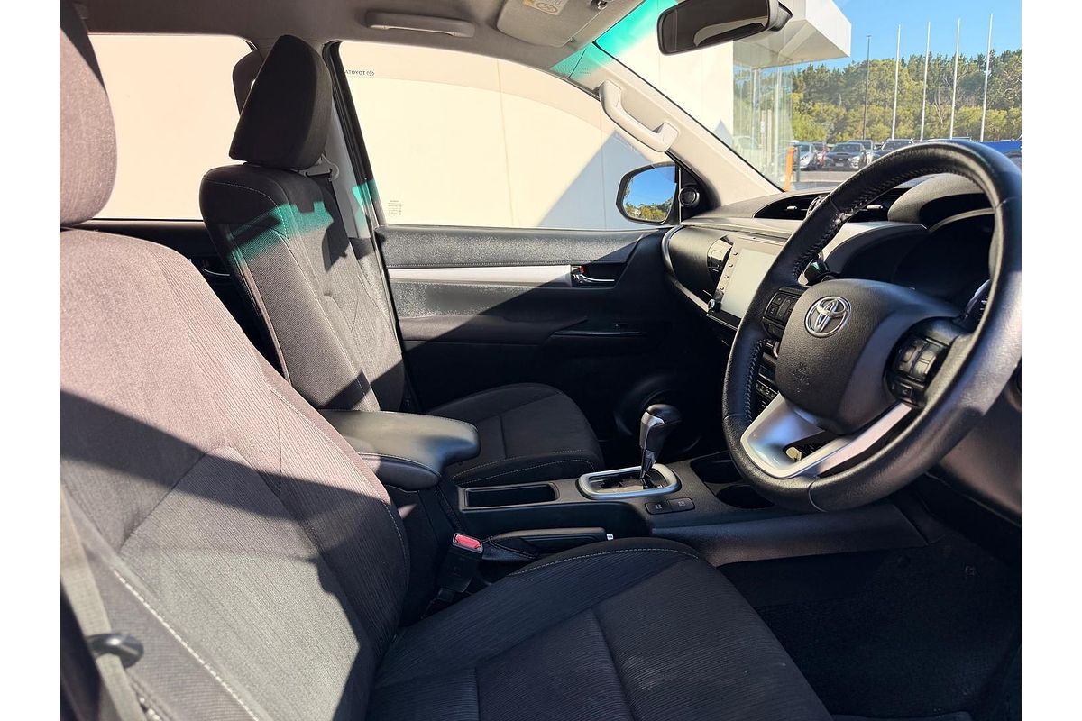 2020 Toyota Hilux SR5 GUN126R 4X4