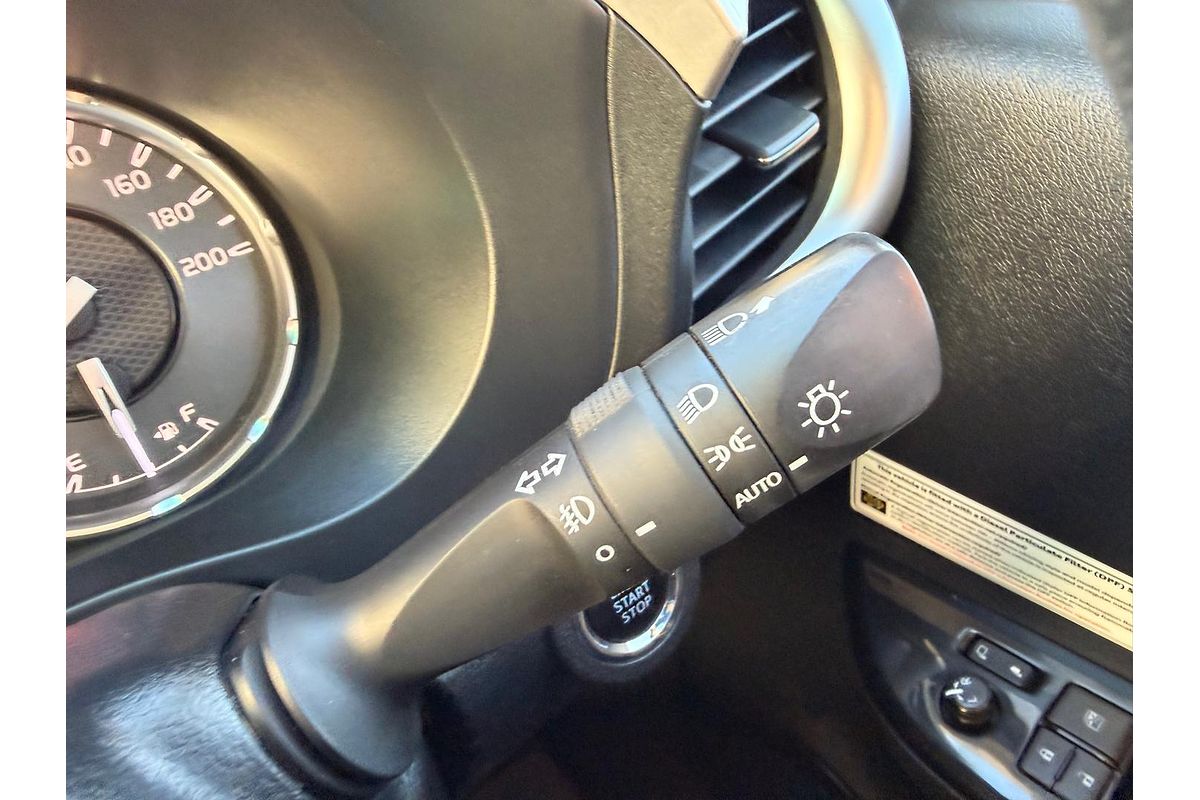 2020 Toyota Hilux SR5 GUN126R 4X4