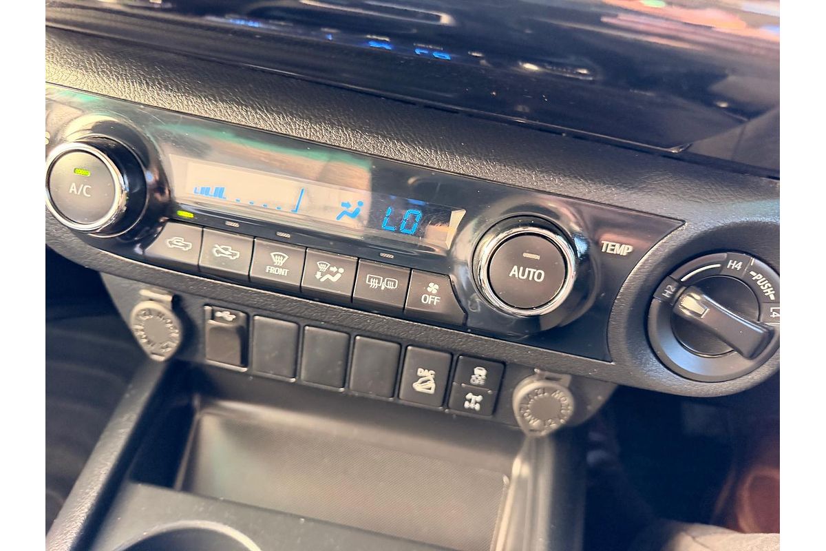 2020 Toyota Hilux SR5 GUN126R 4X4